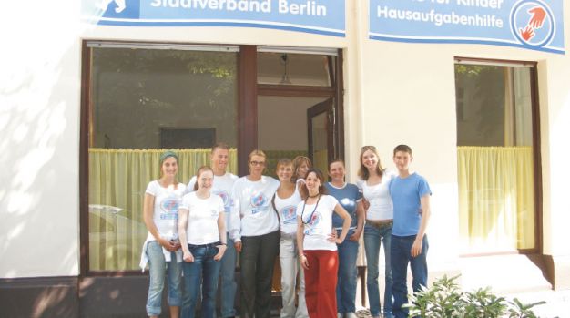 tl_files/kleiderherz/theme/images/Hilfsprojekt - 16.09.2013 - Famillienschutzwerk/Team.jpg
