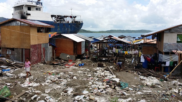 tl_files/kleiderherz/theme/images/Hilfsprojekt - 28.03.2014 - Tacloban, Philippinen/totale Zerstoerung.jpg